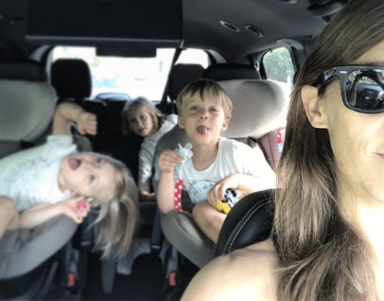 4人の子どもを育てるパリのワーママ、アニエスさん（次回記事に登場）。