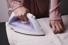 自宅にいながら洗濯・アイロンどちらもおまかせ！共働き家庭が宅配クリーニングを利用するメリット