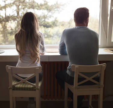 事後報告で夕食が台無し…報連相のできない旦那に妻たちからの報復が始まった