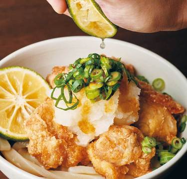 さっぱり「鶏唐かぼすぶっかけうどん」レシピ【おうちで丸亀製麺】