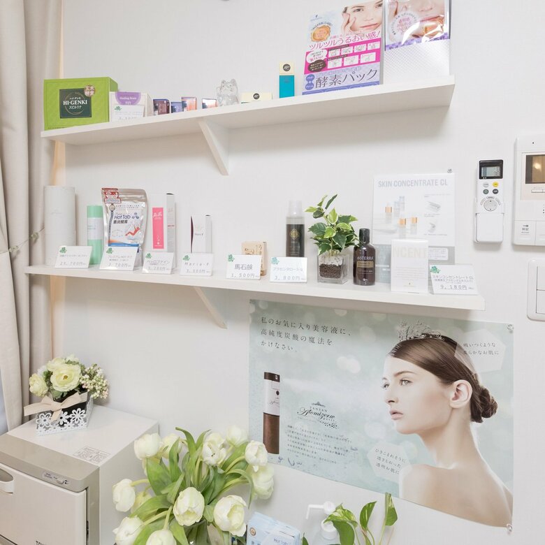 美容業界の経験を活かし、抗がん剤で傷んだ肌や爪でも使用できる化粧品のアドバイスも