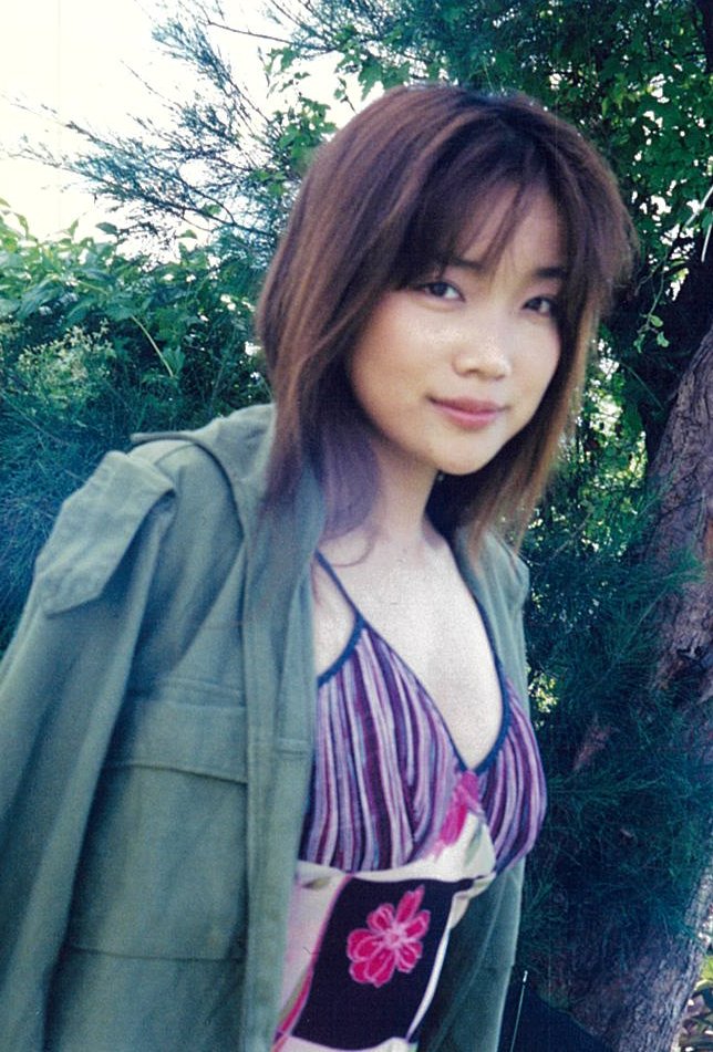 グラビア初期の貴重なショット。高校生のころ