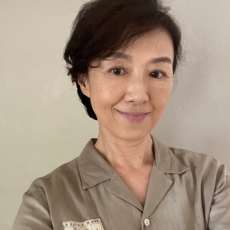 ドラマ『海に眠るダイヤモンド』（2024）では、主人公の母・梅子役として出演。テキパキ動くしっかり者の女性を好演した