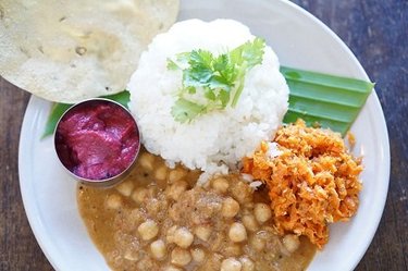 インドカレー屋さんが、逗子のヴィーガンカフェに出張！