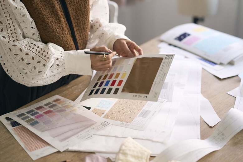 洋服の勉強をした経験は現在も活かされているとか