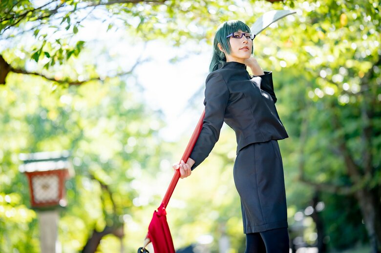 『呪術廻戦』の人気キャラ・禅院真希のコスプレをする鷹村さん