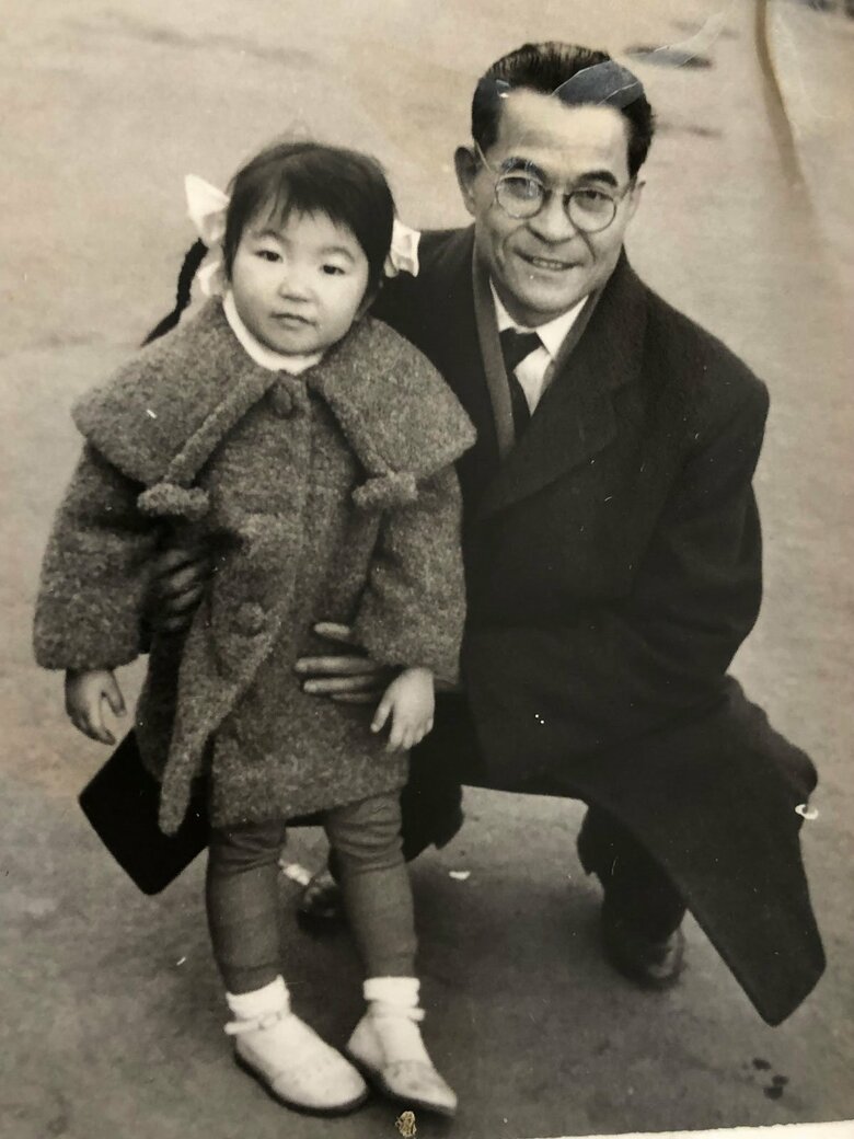 幼いころの池田さんと実父。他にいくつも家庭があっても愛情を注いでくたそう