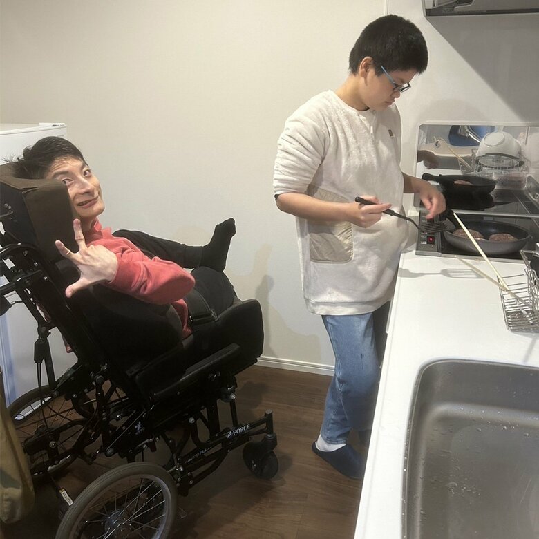 一人暮らしを満喫中！ヘルパーさんと自宅ご飯を楽しむ