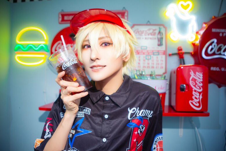 美形が際立つさわやかな男装コスプレ