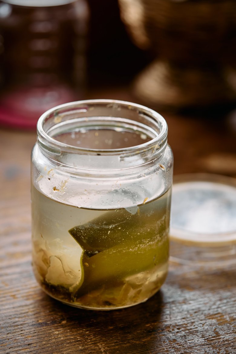 昆布やしいたけを水に浸して冷蔵庫に置けば、あとは時間がおいしくしてくれるだし。外出時でも就寝中でも安心して放っておけます