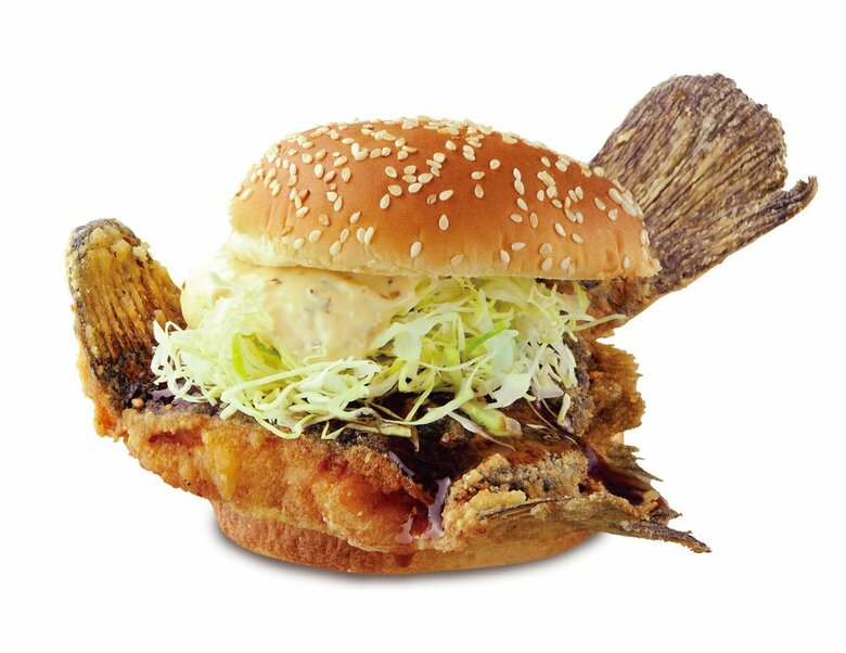 カレイのから揚げを丸ごと入れたバーガーなど次々とバズる商品を連発