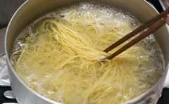 久本さんも絶賛！新潟県三条市のソウルフード「カレーラーメン」って？