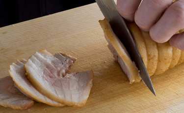 コストコの大容量食材活用レシピが圧巻「1キロのお肉が炊飯器でアレに!?」