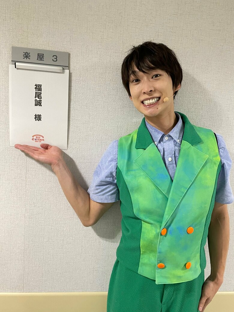 楽屋前での1枚。衣装もキマってます！