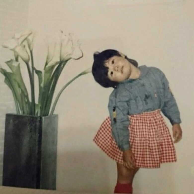 幼少期の穂川さん。子どものころから勉強は得意なほうだったそう