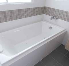 浴室のカビは“天井”から発生！？ 今すぐできる“カビ対策”