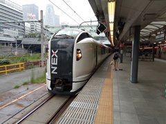 この夏は子供と”かっこいい電車”で飛行機を見に行こう！