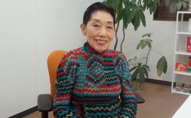 「怒りのあまり有刺鉄線に引っかかって」東海林のり子「低俗なワイドショーには話さない」と言われてもマイクを向け続けた訳