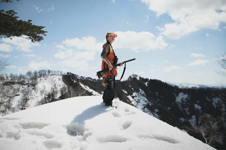 狩りを行う蛯原さん（撮影／Javier Corso）