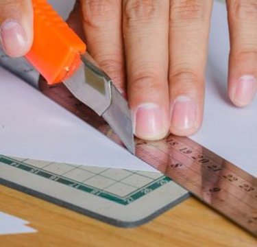 ｢カッターを使う時は課長に報告!?｣ 注目を集める弊社の謎ルール