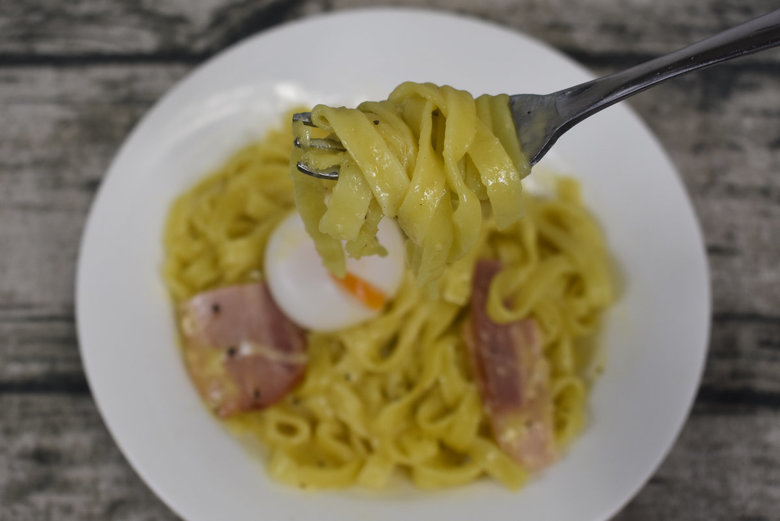 ローソンの人気パスタ「これが カルボナーラ」の実食画像