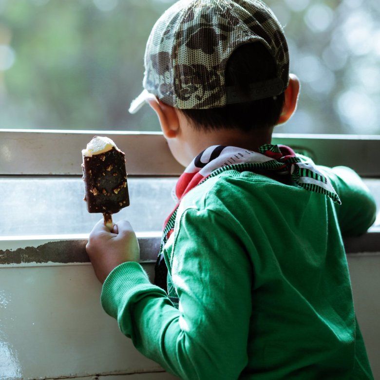 ライター：楠 ゆず娘と夫、茶トラの猫の3人＋1匹で暮らすフリーライター。思い切ってマンションを購入し、ローンパラダイスへ突入中。幼児教育にハマってしまい、興味をもった教材は手に入れないと気が済まない。おかげで家には教材の山が…。断捨離欲と収集欲の葛藤に悩む日々です。