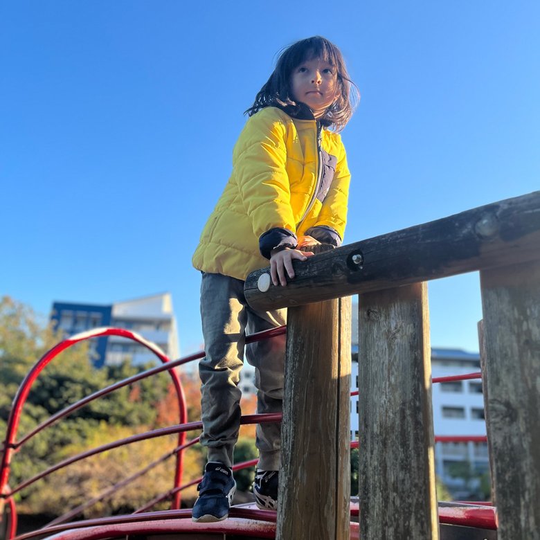 公園で元気いっぱいに遊ぶ朔玖くん