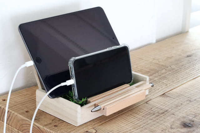 100円グッズを組み合わせたオリジナル収納