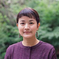 2016年入社。カントリーサステナビリティマネジャー。ストアでのマーケティング、マネジメント業務を3年経験し、リテールマネジャーのアシスタント業務を経て現職。青年海外協力隊として2年間エチオピアで活動し、帰国した後、経済的成長だけでなく環境や社会も大切に考えるイケアの姿勢に感動して入社を決める。