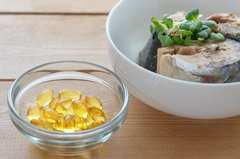 「魚油成分サプリメント」健康に効果的も〝摂りすぎ〟に注意すべき理由