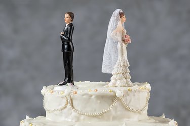 「記入済みの離婚届」を持っている夫婦〝その理由〟に共感できる？
