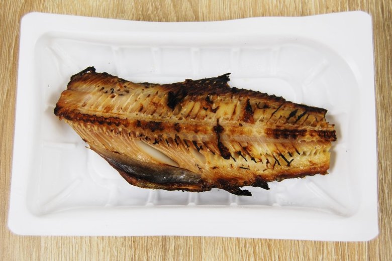 セブンイレブンのおすすめおかず「ほっけの塩焼き」のアップ画像