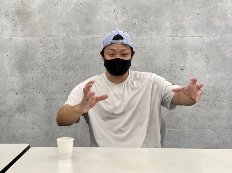 話をする小森さん