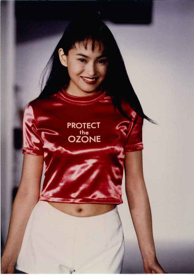 ワンレンボディコンの代名詞だったデビュー当時の田中さん