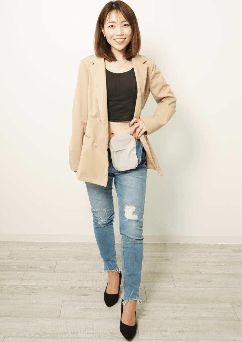 左脇にあるストーマからポーチのなかにあるパウチに排泄物が入る