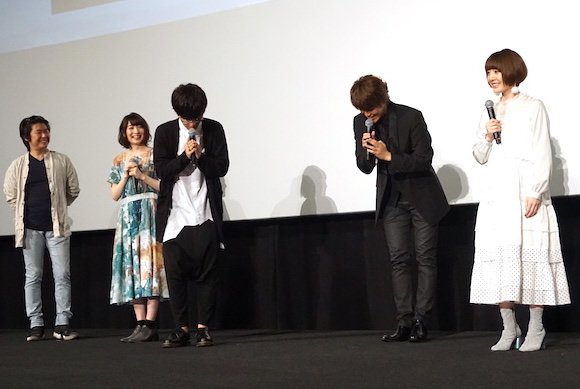 祈りのシーンを再現？！する宮野さん、櫻井さん