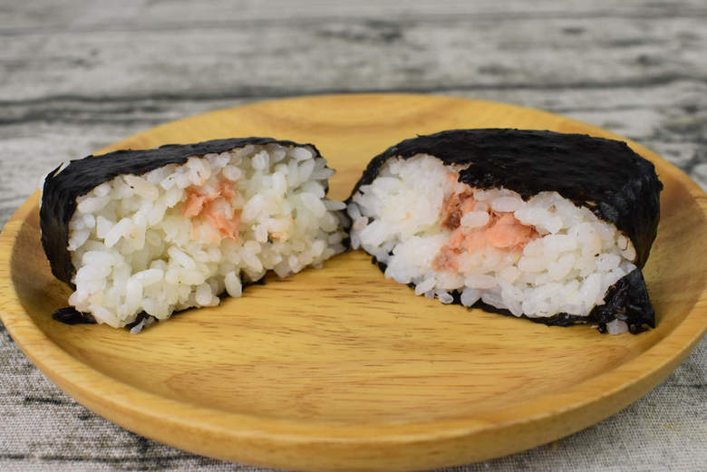 ファミマのおすすめおにぎり４「おむすびセット」の画像３