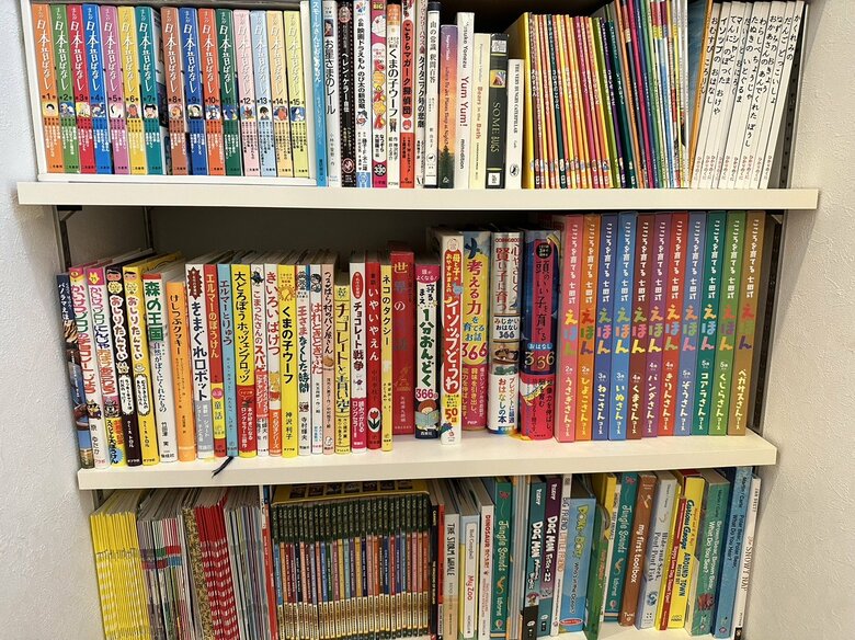 自宅には息子さんの本が1000冊以上も！