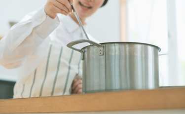 余りがちなドレッシングを活用した激ウマレシピ。酸辣湯もできちゃう⁉︎