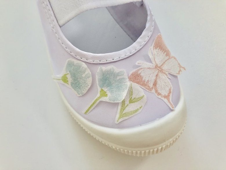 デコ上履きのペーパーナプキンを上履きにレイアウト