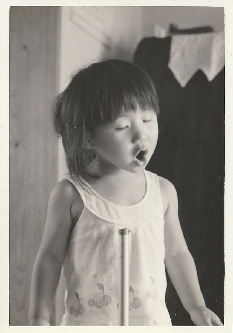 2歳からピアノや歌の練習をしていたという高橋さん