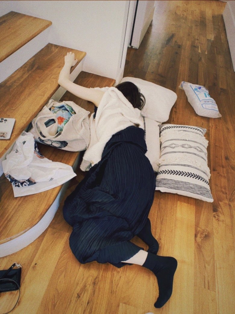 階段から落ちてしまい、状況を伝えるために撮った写真