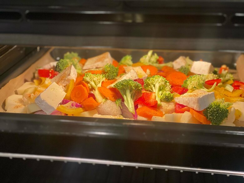 「美味しそう！」カラフルな野菜を使ったオーブン料理