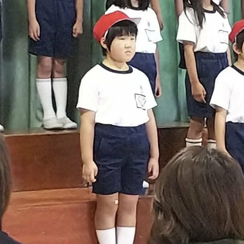 小学1年生のゆいなさん。初めての学習発表会では劇を発表した