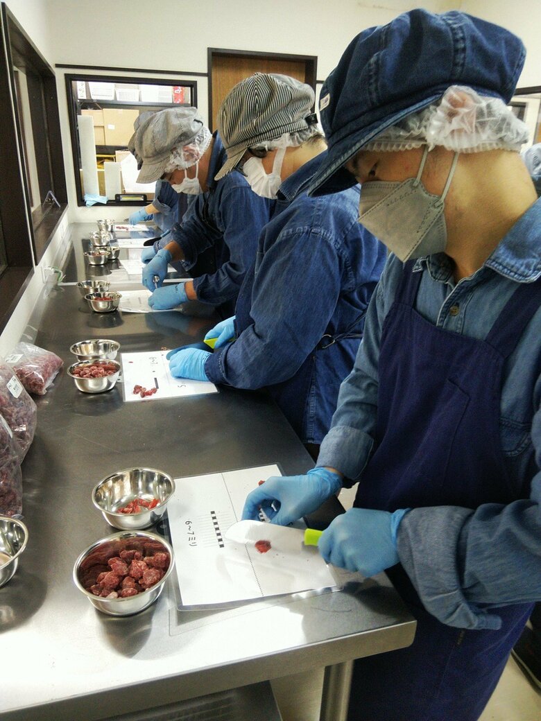 凸凹のあるスタッフもスムーズに作業ができるような仕組みづくりがされている