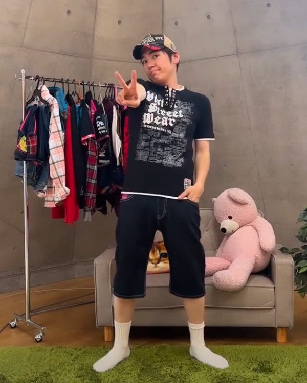 とにかく英語が多い「金曜日」