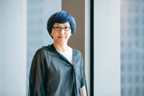 孤独感について話す荻上監督