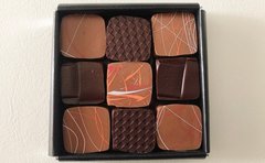 バレンタインまで待てない「6400種類食べた」30代女性の毎日チョコ生活