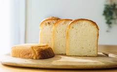 捨てないで！固くなったパンをおいしくする方法