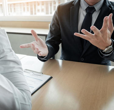 「引き抜き」と「勧誘」は雲泥の差？単なる欠員補充だった転職の失敗談